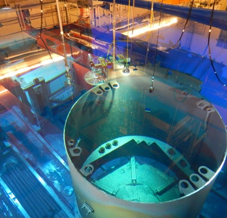▲스웨덴 바쉬백 원전의 원자로 절삭 철거 장면 ⓒ웨스팅하우스