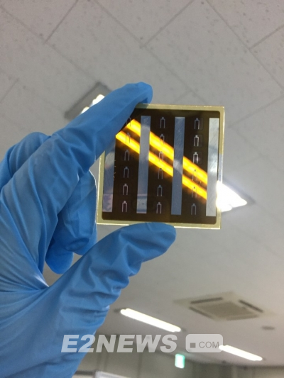 ▲에너지기술연구원이 개발한 투명 태양광 셀.