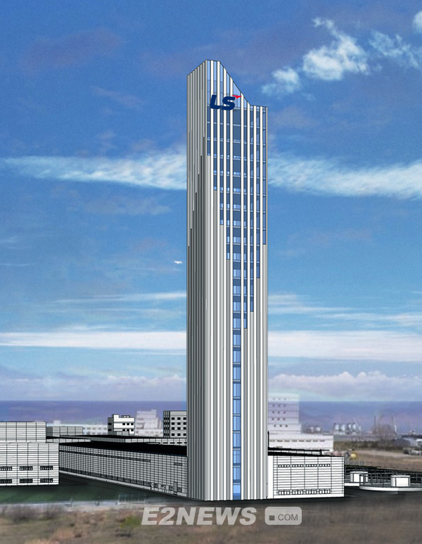 ▲LS전선이 동해 생산공장에 아파트 63층 높이 국내 최고(最高) 전력 케이블 생산타워(VCV타워)를 건립한다.