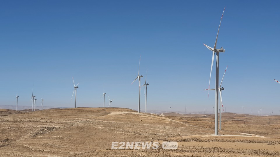 ▲남부발전과 DL에너지가 요르단 타필라에 건설한 51MW규모 대한풍력 전경