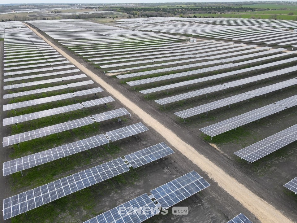 ▲한화큐셀이 미국 텍사스주에서 건설해 운영하고 있는 168MW 규모 태양광발전소.