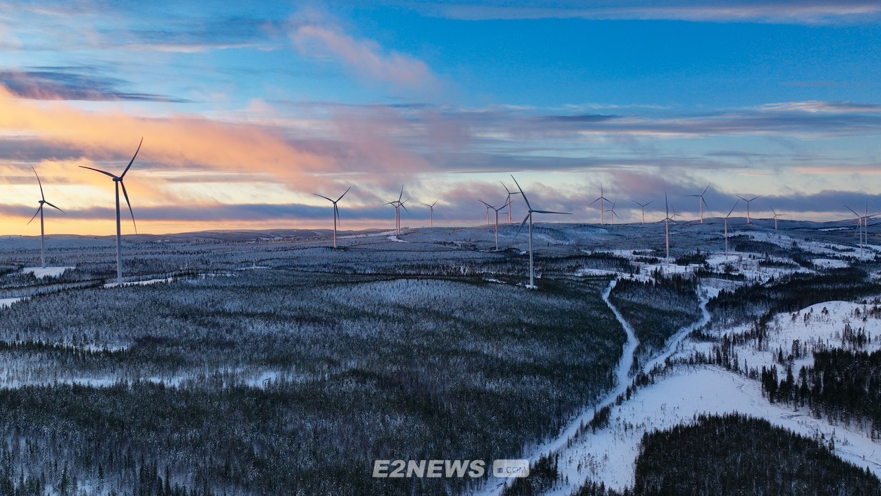 ▲중부발전이 최근 준공한 스웨덴 스타브로 풍력발전단지 전경