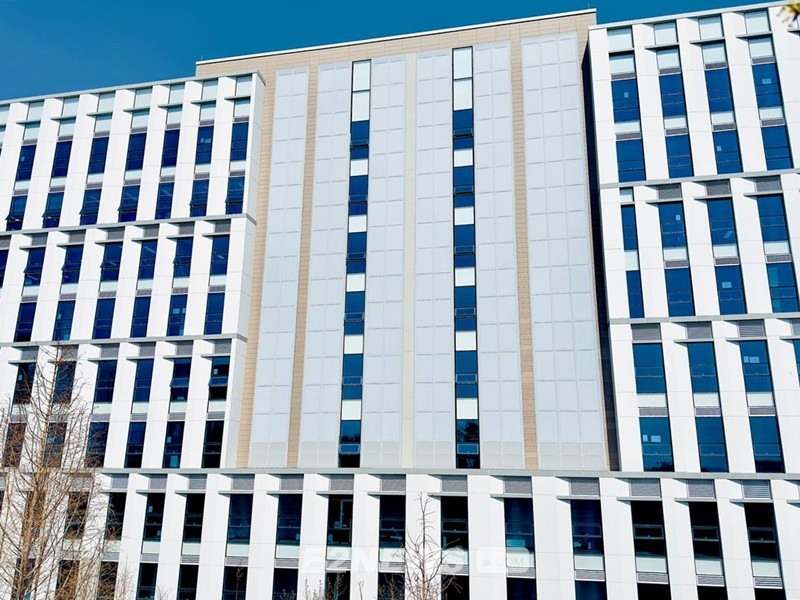 ▲신성이엔지의 건물 일체형 태양광 모듈 BIPV 솔라스킨이 적용된 판교 글로벌비즈센터.