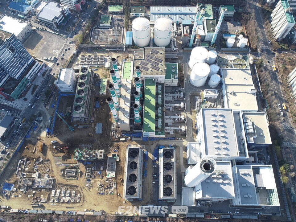 GS파워의 안양열병합발전소 개체공사 당시 항공사진.