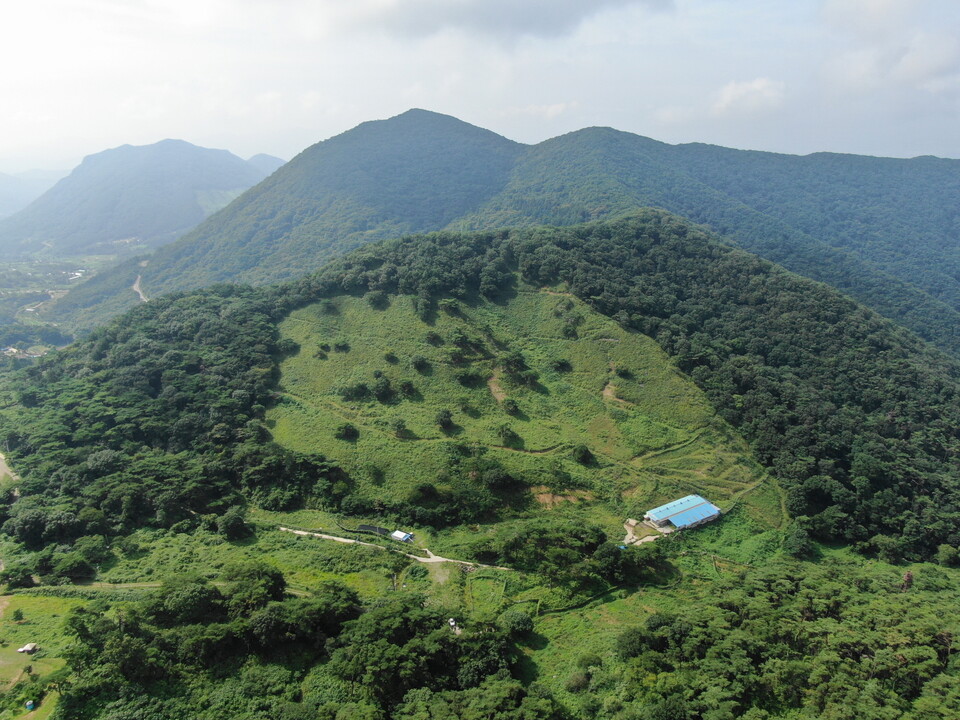 무등산국립공원 중턱에 있는 '너와나목장' 전경.