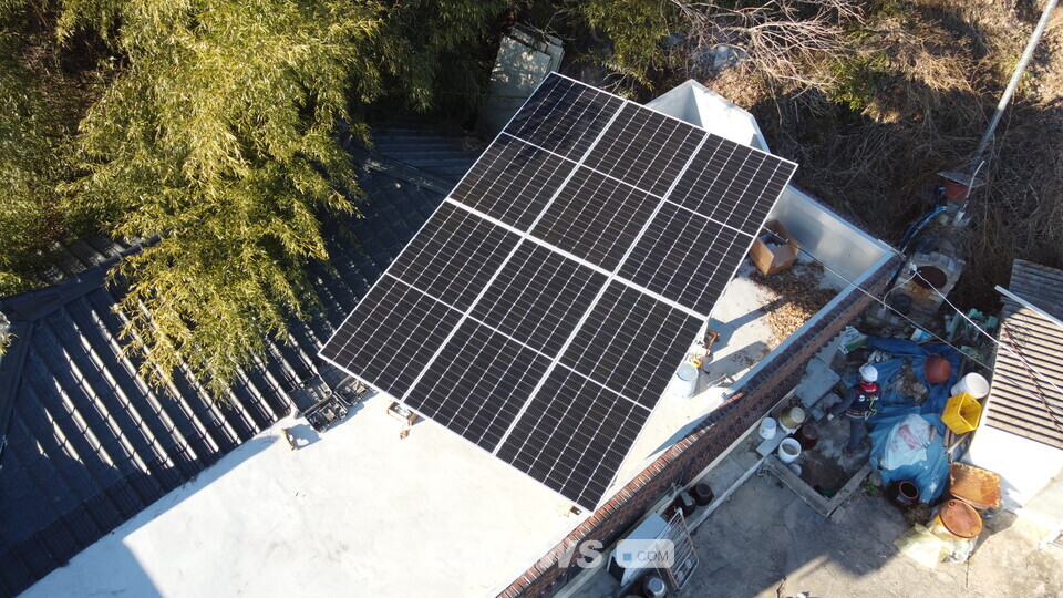 그랜드썬이 희망나눔태양광 러브하우스 후원사업을 통해 설치한 태양광발전설비.