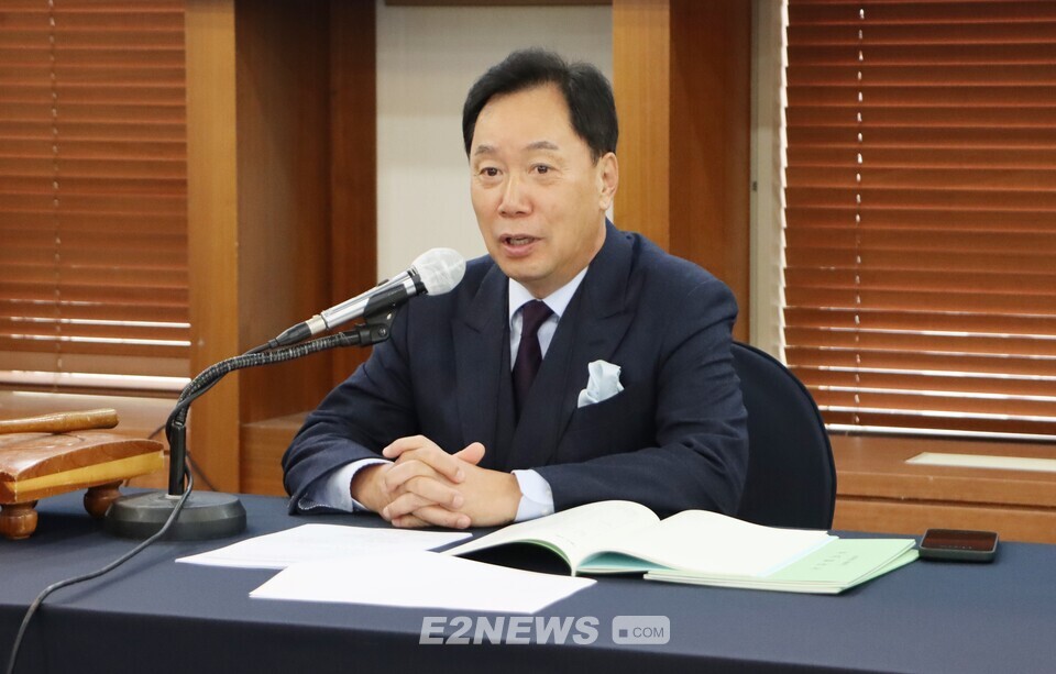 김정훈 회장이 올해 사업계획에 대해 말하고 있다.