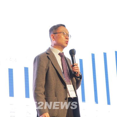 김용범 경동나비엔 부사장이 올해 주요 마케팅 전략을 설명하고 있다.