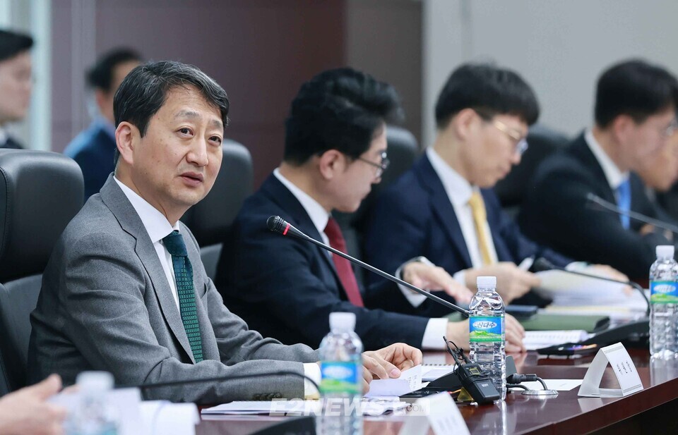 안덕근 산업부 장관이 22일 열린 제31차 에너지위원회를 주재하고 있다.