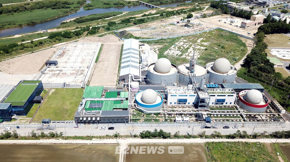 충남 아산시 신창면 환경공원로 소재 비이에프주식회사(BeF) 아산사업장 전경 ⓒ비이에프