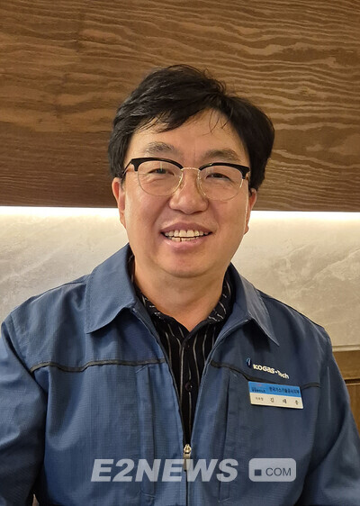 김태용 가스기술공사 노조위원장이 지속성장을 위한 공기업의 본질을 강조하고 있다.