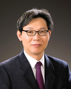 홍희기 경희대학교 교수